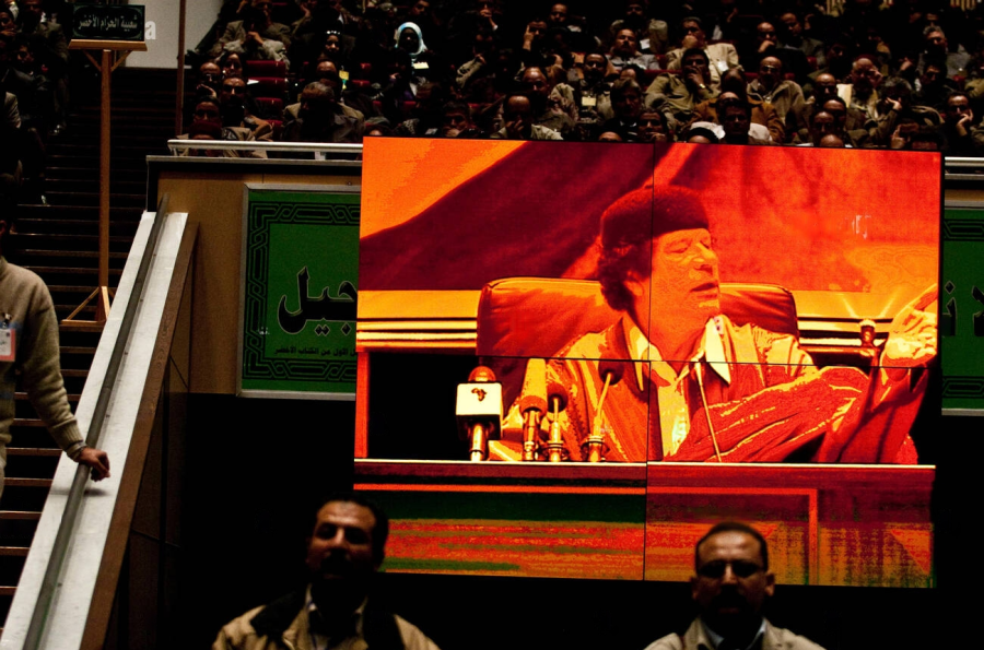 Gaddafi speaking during a General People's Congress meeting.png