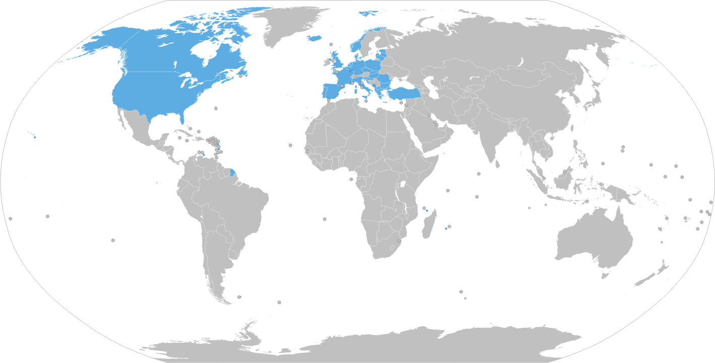 Member states of NATO coloured in blue
