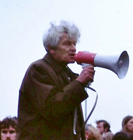 E P Thompson at 1980 protest.JPG