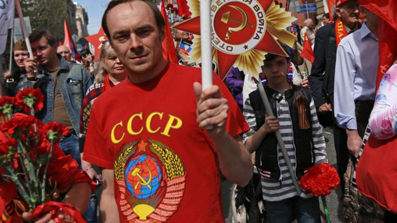 File:Russian communists.png