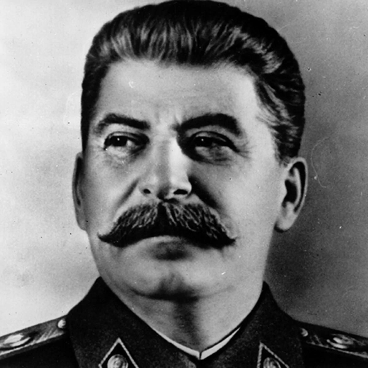 File:Stalin photo.png
