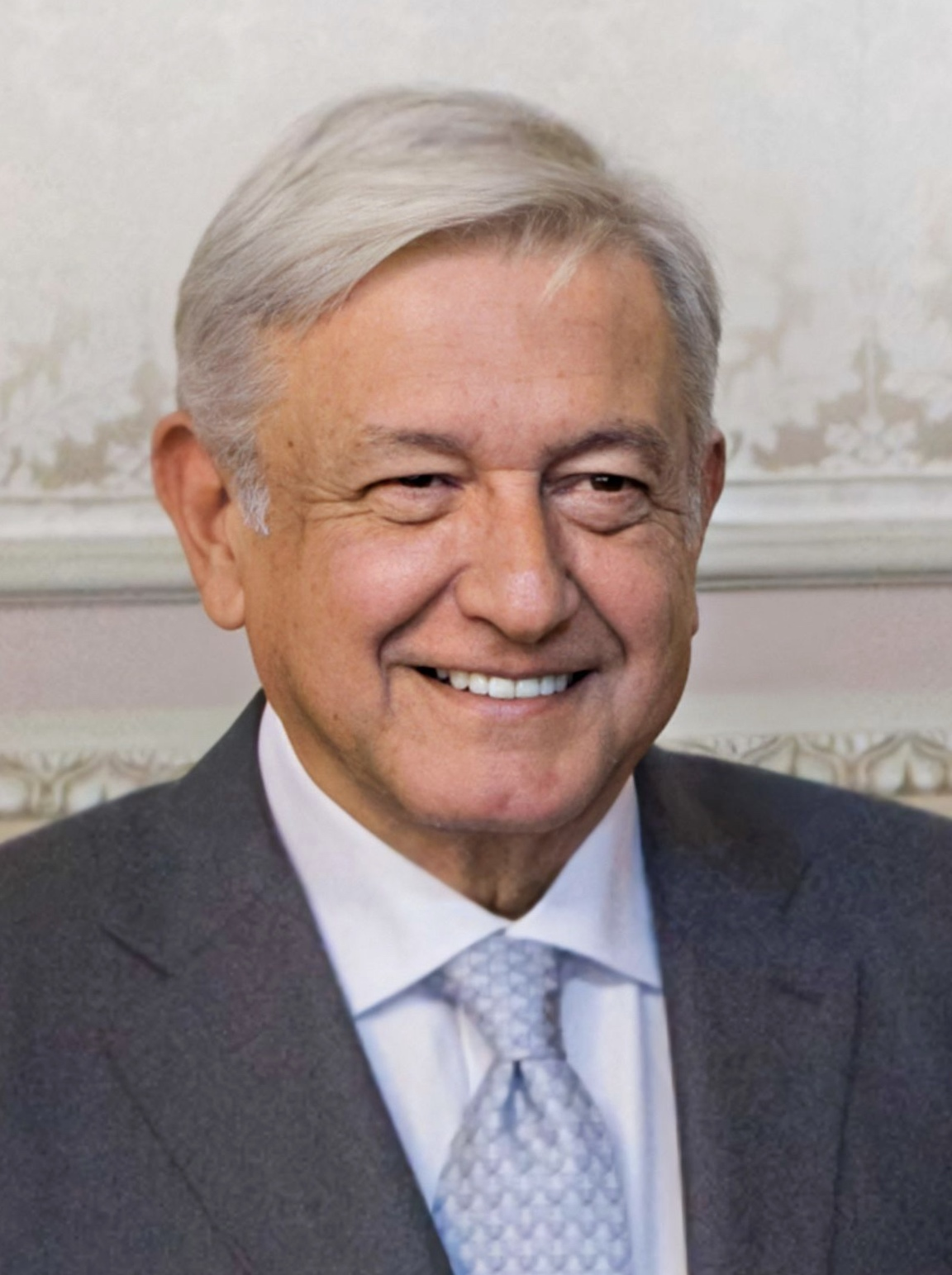 File:AMLO.png