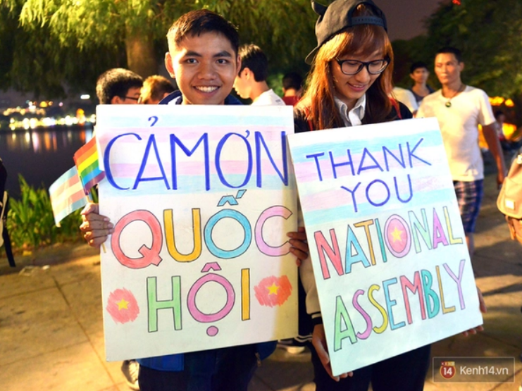 LGBT rights demonstrators in Vietnam thank the National Assembly.png
