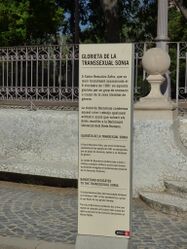 Plaque at the bandstand commemorating Sonia Rescalvo Zafra from 2013 to 2021.