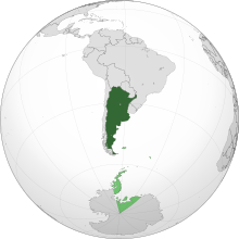 Argentine territory in dark green; claimed but uncontrolled territory in light green.